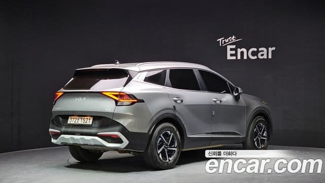 Kia Sportage 2022 — фото 2 из 20