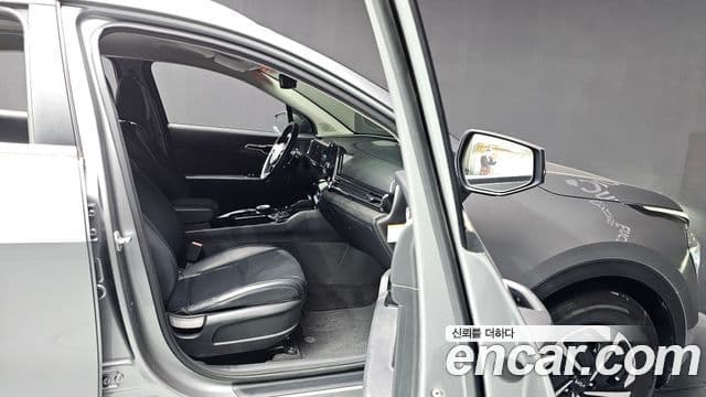 Kia Sportage 2022 — ფოტო 11/20
