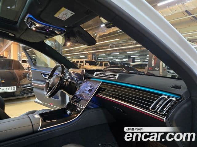 Mercedes-Benz S-Class 2024 — фото 13 из 20