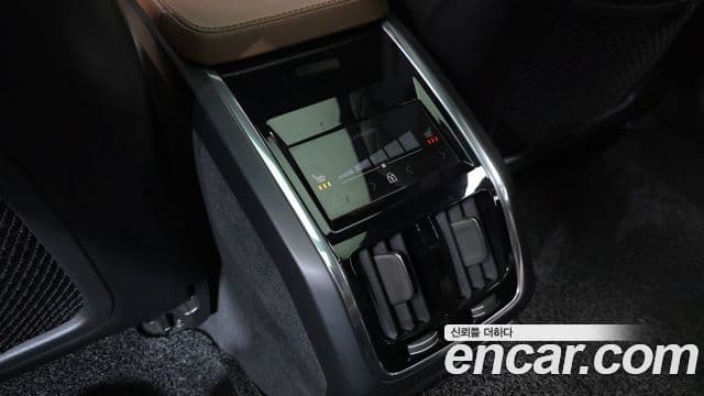 Volvo S90 2021 — ფოტო 16/20