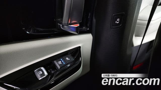 Kia Carnival 2021 — Şəkil 19/20