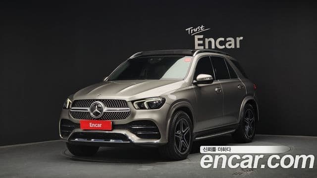 Mercedes-Benz GLE-Class 2021 — ფოტო 9/20