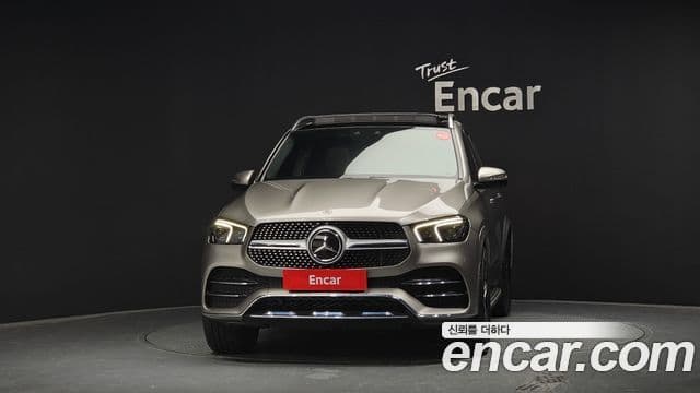 Mercedes-Benz GLE-Class 2021 — ფოტო 2/20