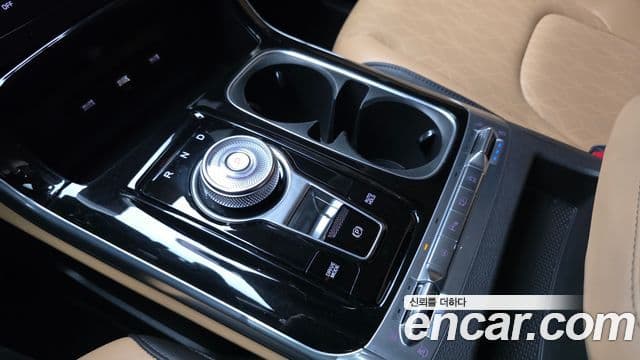 Kia Carnival 2022 — ფოტო 9/20