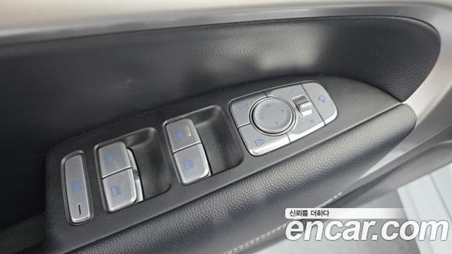 Genesis G70 2019 — ფოტო 14/20