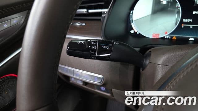Kia The K9 2019 — Photo 17/34
