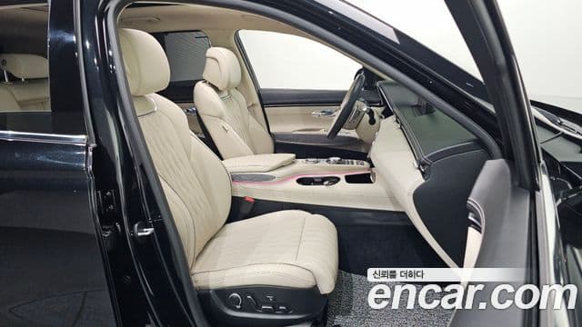 Genesis GV70 2023 — Şəkil 12/20