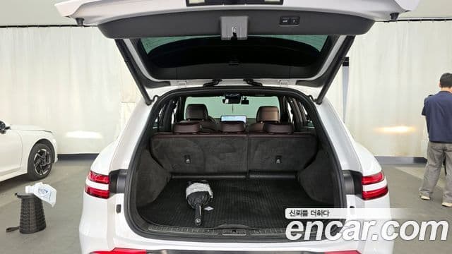Genesis GV70 2022 — Şəkil 20/20