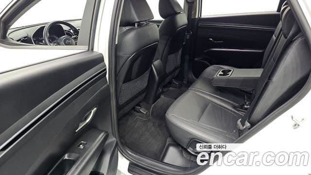 Hyundai Tucson Hybrid 2021 — Photo 18/20