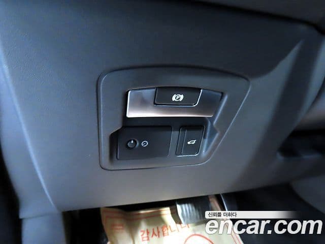 Land Rover Range Rover Velar 2019 — Photo 20/20