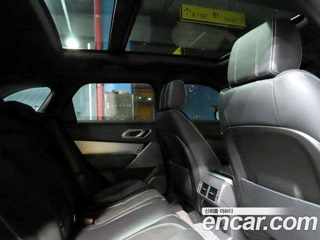 Land Rover Range Rover Velar 2019 — Photo 15/20