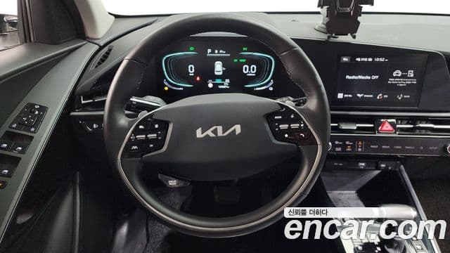 Kia Niro 2022 — Şəkil 12/20