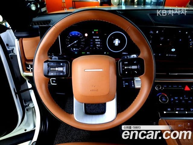 Hyundai Santa Fe 2023 — ფოტო 11/20