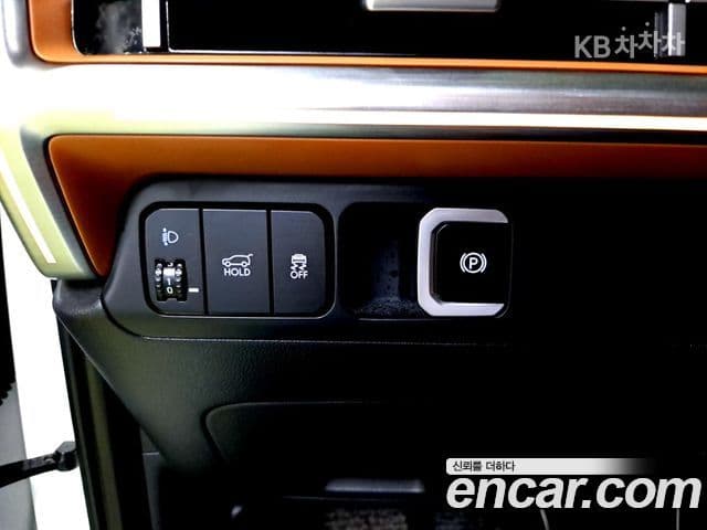 Hyundai Santa Fe 2023 — ფოტო 18/20