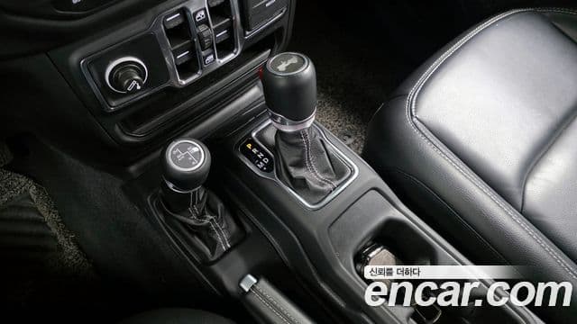Jeep Wrangler 2021 — Фото 9/20
