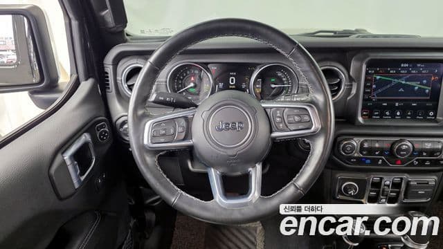 Jeep Wrangler 2021 — Фото 13/20