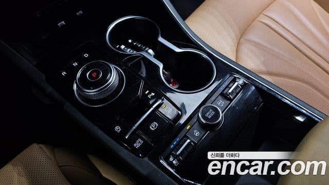 Kia K5 2021 — ფოტო 9/20