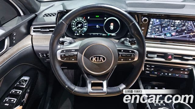 Kia K5 2021 — ფოტო 13/20