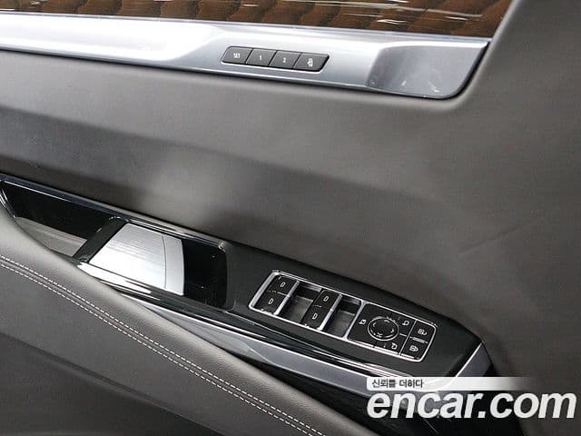 Cadillac Escalade 2025 — Şəkil 9/19
