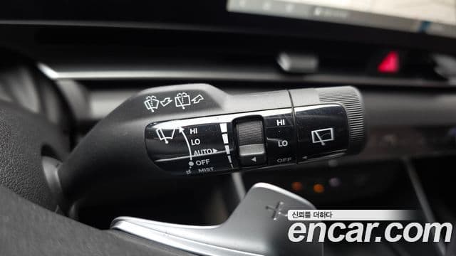 Kia Carnival 2023 — ფოტო 17/20