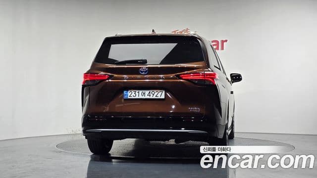 Toyota Sienna 2023 — Şəkil 4/20