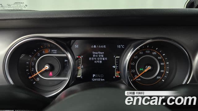 Jeep Wrangler 2019 — Şəkil 7/20