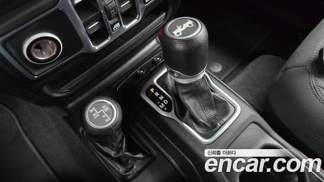 Jeep Wrangler 2019 — Şəkil 4/20