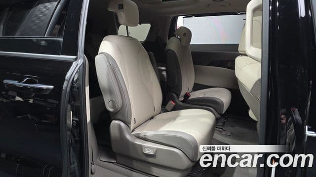 Kia Carnival 2025 — ფოტო 12/20