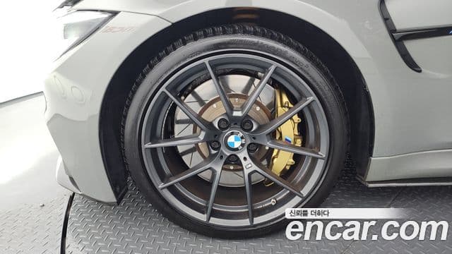 BMW M3 2018 — Şəkil 29/30