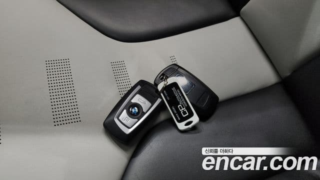 BMW M3 2018 — Şəkil 26/30