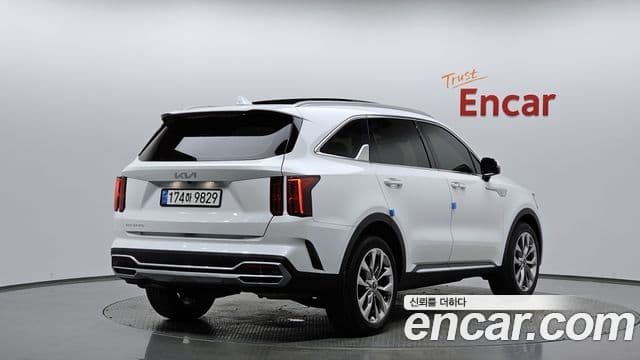 Kia Sorento 2022 — Şəkil 2/20