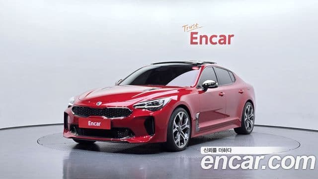 Kia Stinger 2018 — Фото 1/20