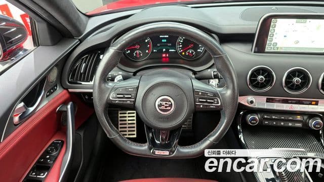 Kia Stinger 2018 — Фото 13/20