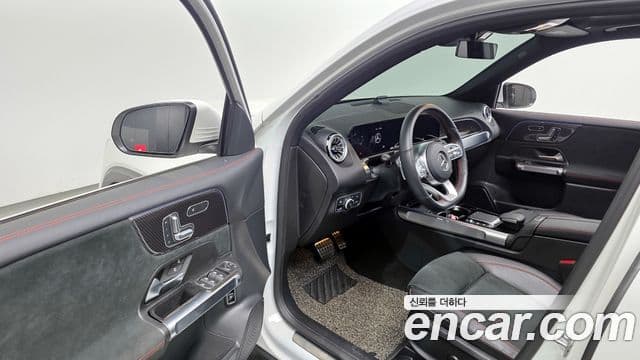 Mercedes-Benz GLB-Class 2021 — Şəkil 9/20