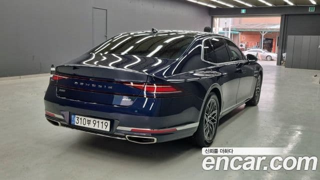 Genesis G90 2022 — Şəkil 1/18