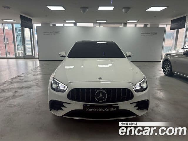 Mercedes-Benz E-Class 2022 — ფოტო 2/17