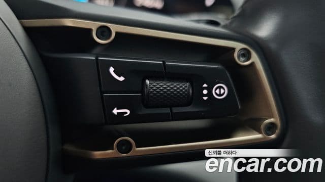 Porsche Taycan 2021 — Photo 12/34