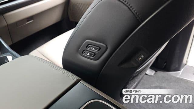 Kia Carnival 2025 — Photo 2/31