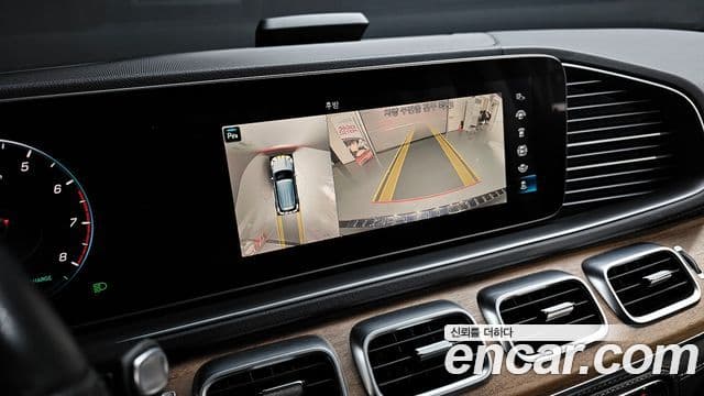 Mercedes-Benz GLE-Class 2019 — ფოტო 16/20