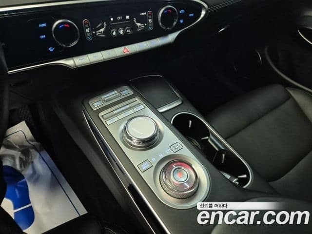 Genesis GV70 2021 — ფოტო 7/20