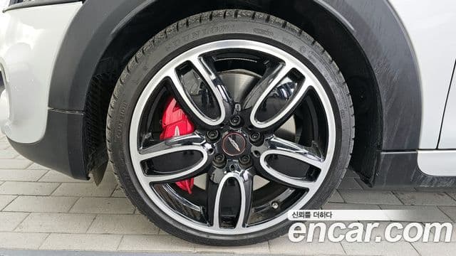 Mini Cooper S 2021 — ფოტო 5/20