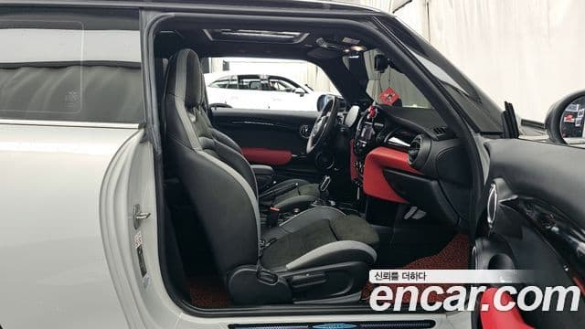 Mini Cooper S 2021 — ფოტო 11/20