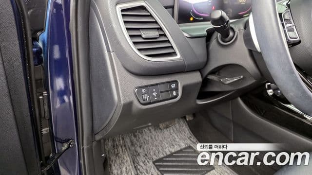Kia Seltos 2023 — Şəkil 17/20