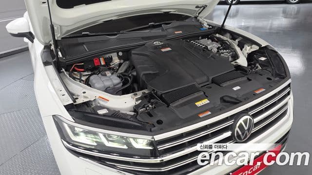 Volkswagen Touareg 2024 — ფოტო 6/20