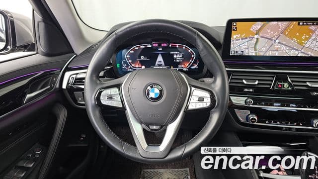 BMW 5 Series 2022 — Şəkil 13/20