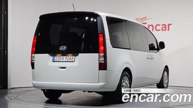 Hyundai Staria 2025 — Şəkil 1/20