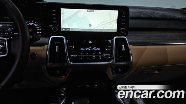 Kia Sorento 2021 — Şəkil 15/20
