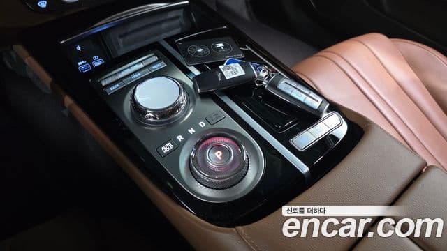 Genesis Electrified G80 2023 — ფოტო 8/20