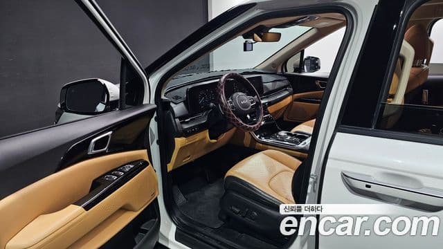 Kia Carnival 2022 — Фото 8/20