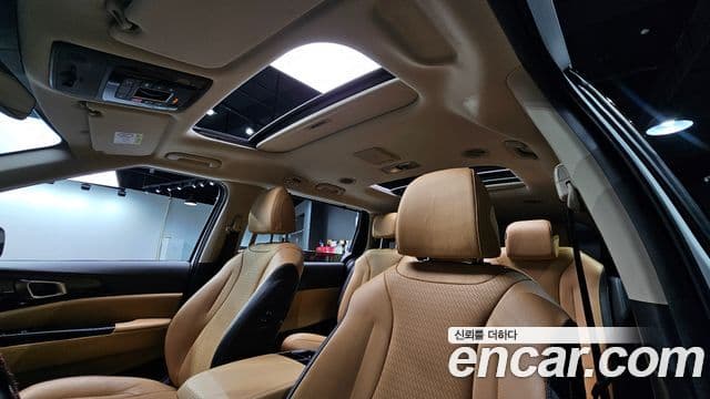 Kia Carnival 2022 — Фото 16/20